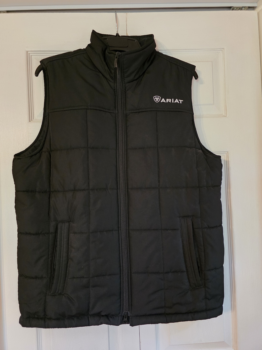 Ariat Men's Black Quilted Puffer Vest
